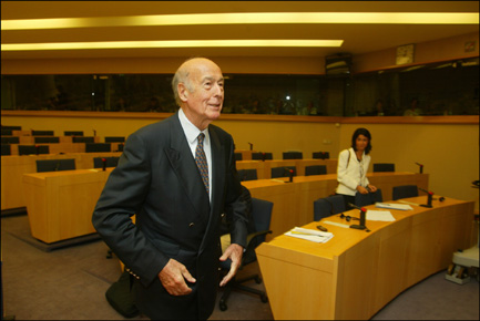 德斯坦:“歐盟憲法”之父