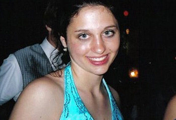 兇手女友是首位遇難者