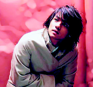 莫文蔚被馮德倫咬傷背部？(圖)