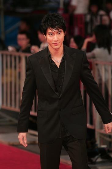 王力宏陶喆整下巴改運(yùn)(圖)