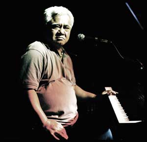 胡德夫:赤腳到臺北 保衛(wèi)原住民權(quán)益(圖)