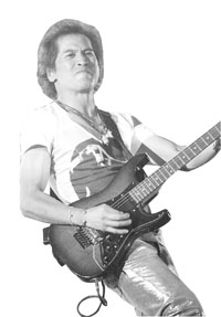 齊秦蔡琴童安格個(gè)唱依依亮相