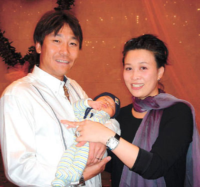 兒子孤單度2歲過生日 那英忙賺錢很愧疚