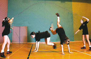 英國(guó)人愛(ài)上跳繩了