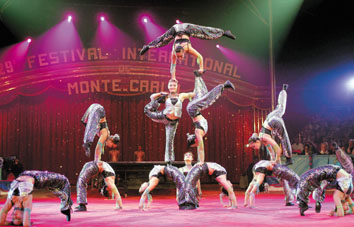 廣州雜技團(tuán)獲蒙特卡洛“銀小丑”獎