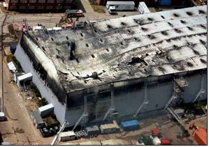 英國(guó)007電影攝影棚遭遇莫名大火 損失慘重