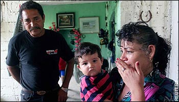 英雄抑或食人魔、走私犯？墨漂流獲救漁民喜憂參半