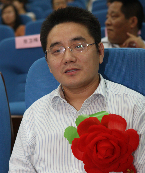 馮恩山 “全天候”醫(yī)生