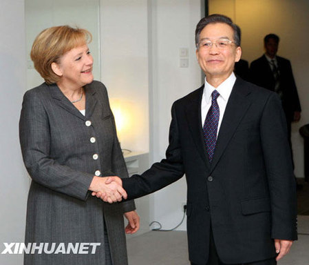 溫家寶應(yīng)邀與德國總理默克爾共進(jìn)早餐