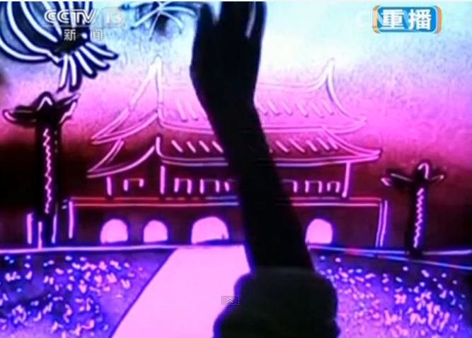 《新聞聯(lián)播》最文藝結(jié)尾 網(wǎng)友做沙畫(huà)祝福兩會(huì)