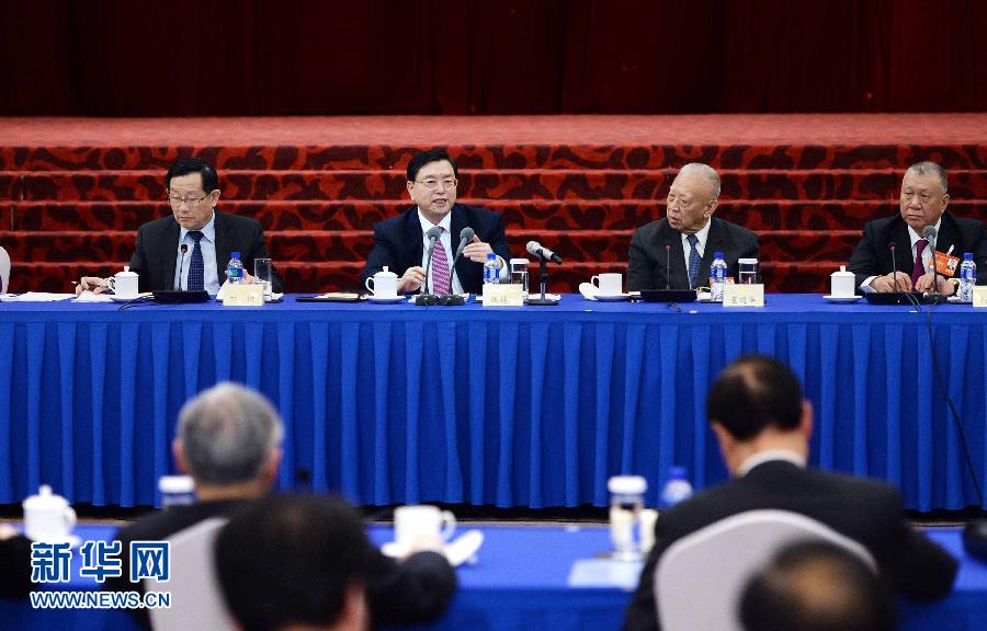 習(xí)近平等看望政協(xié)委員并參加分組討論