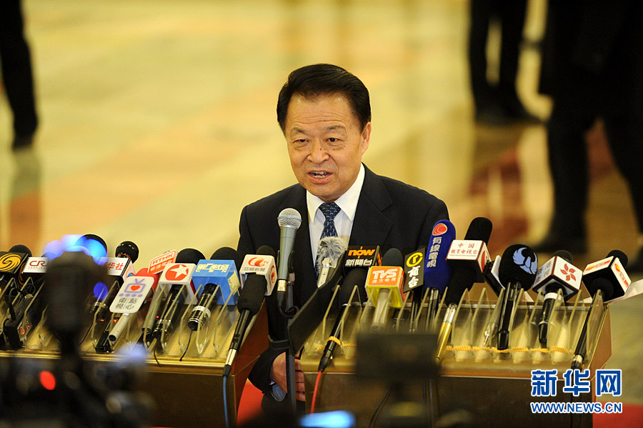 走進(jìn)人民大會(huì)堂的部長們