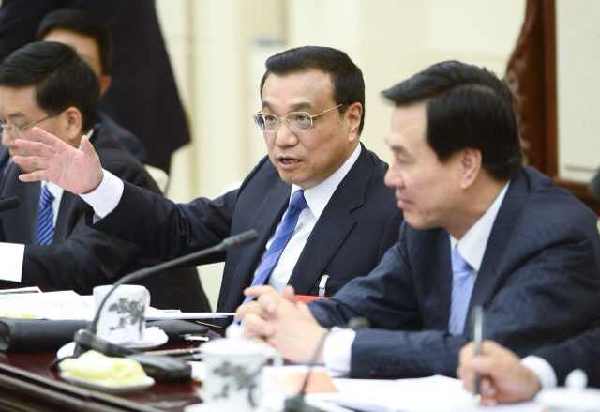 李克強(qiáng)：讓農(nóng)民喝上安全水的目標(biāo)說(shuō)到就要做到