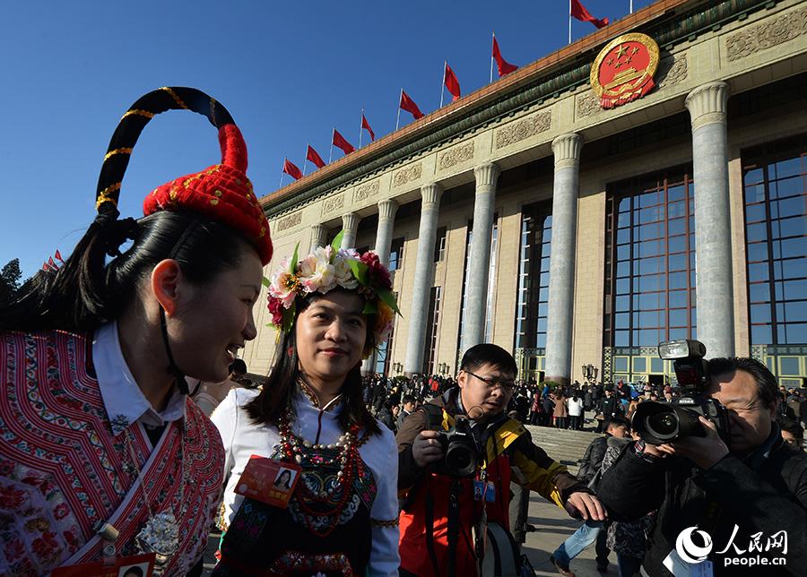 2014兩會：少數(shù)民族代表委員的特色帽飾