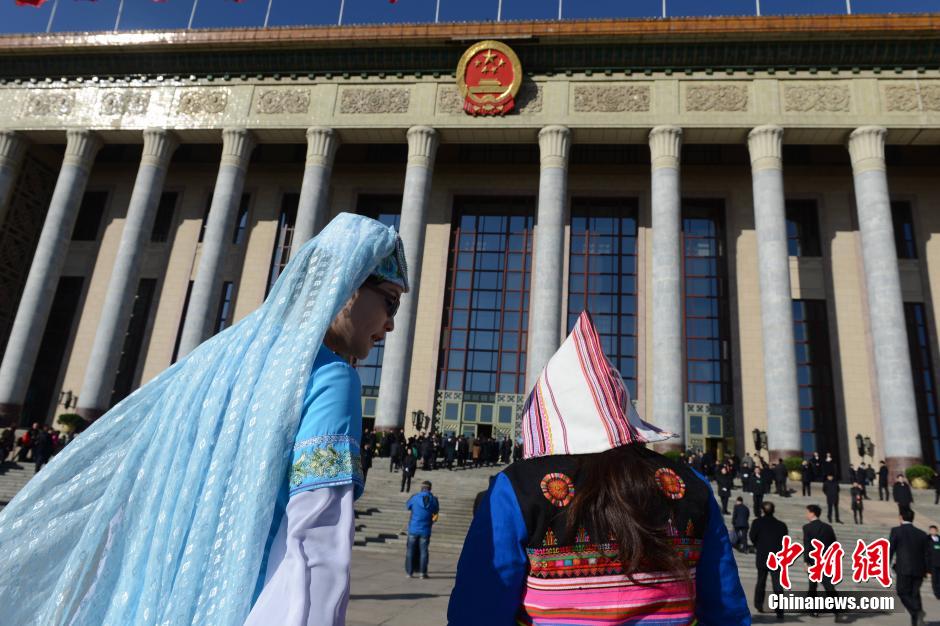 2014兩會：少數(shù)民族代表委員的特色帽飾
