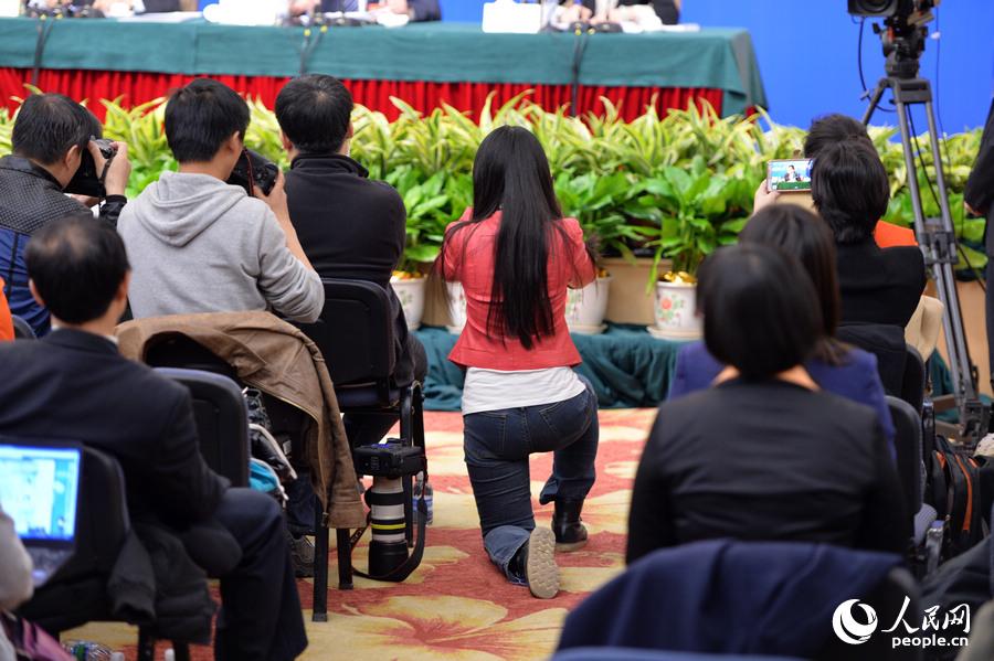 鏡頭中的兩會(huì)：兩會(huì)上的“半邊天”風(fēng)采