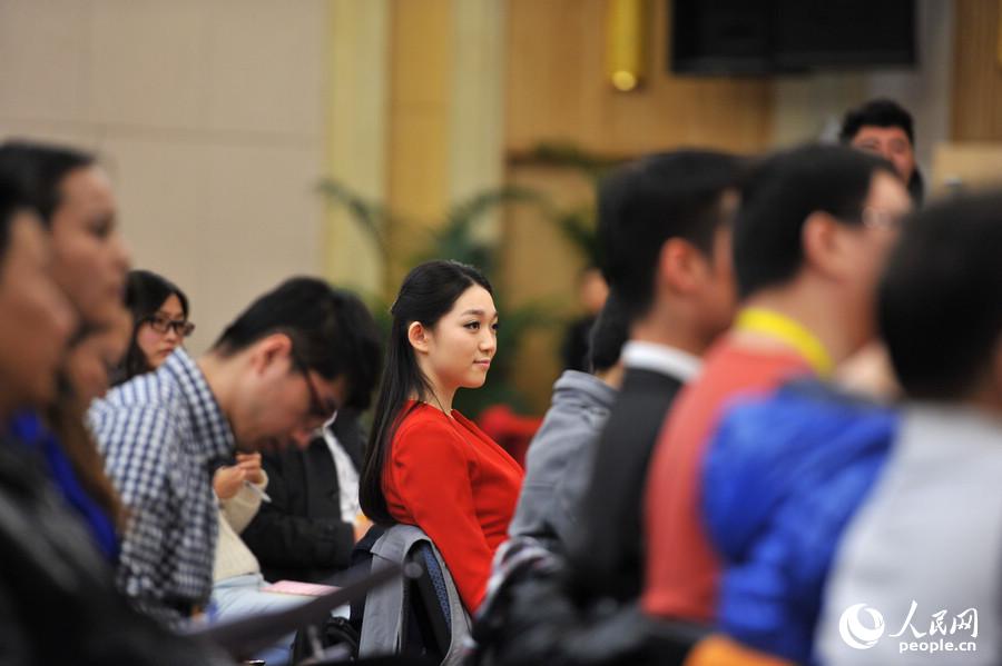 鏡頭中的兩會(huì)：兩會(huì)上的“半邊天”風(fēng)采