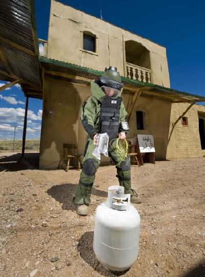 美駐阿軍隊(duì)裝備新型武器“水刀” 應(yīng)對(duì)路邊炸彈