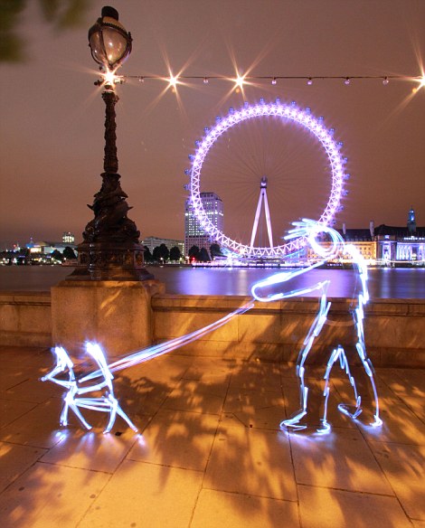 英攝影師用光線作畫 虛幻縹緲如夢境