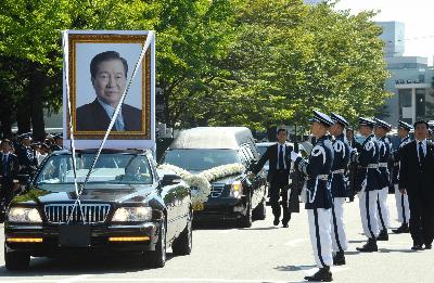 韓國(guó)為前總統(tǒng)金大中舉行國(guó)葬 參加人數(shù)創(chuàng)歷史之最