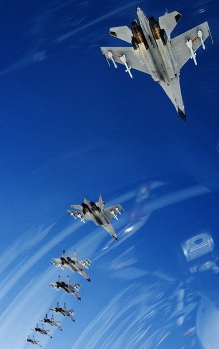 外媒港媒關(guān)注中國空軍形成成系統(tǒng)遠(yuǎn)程作戰(zhàn)能力