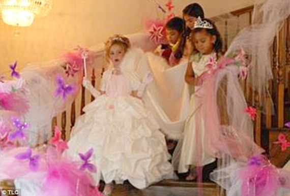 為幫6歲女兒圓公主夢(mèng) 美夫婦花3.2萬美元辦生日宴