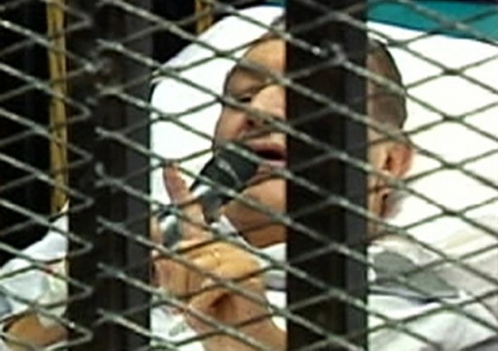 穆巴拉克出庭受審 法官?zèng)Q定9月5日再次開(kāi)庭