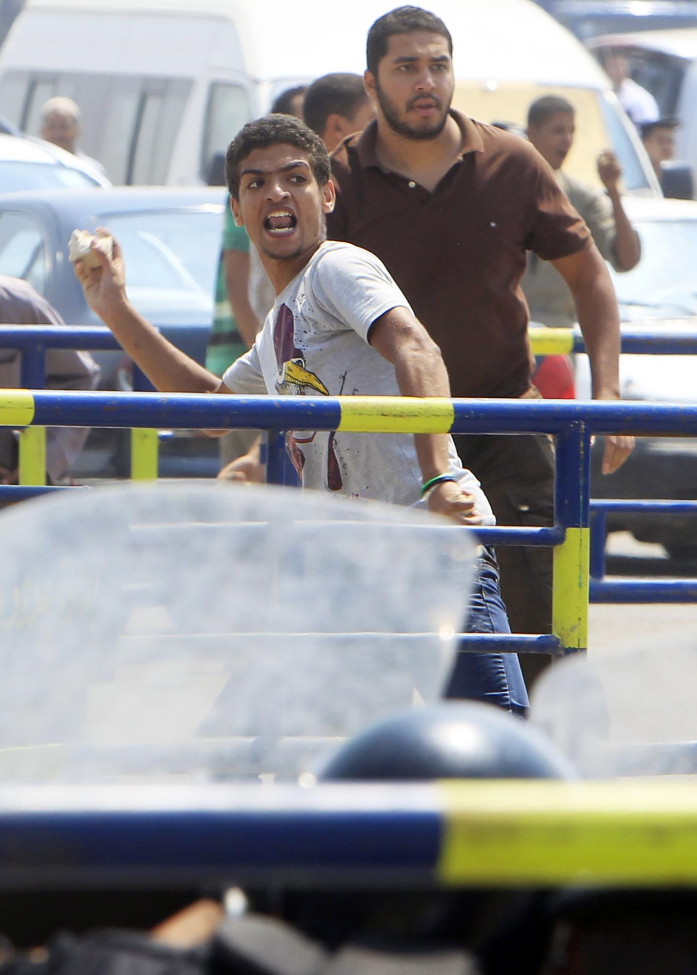 穆巴拉克出庭受審 法官?zèng)Q定9月5日再次開(kāi)庭