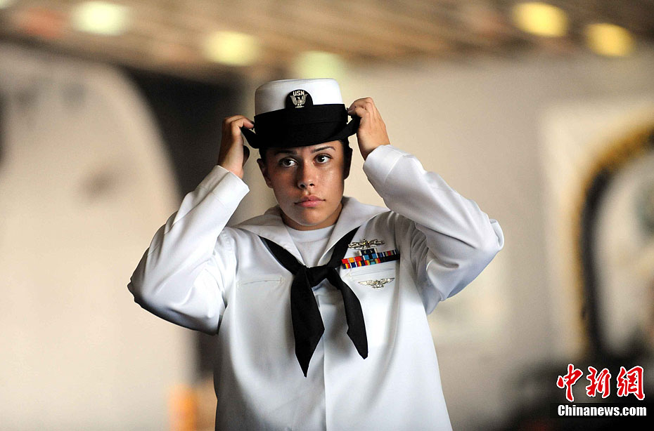 美海軍“拳師”號兩棲攻擊艦訪港