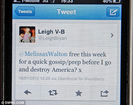 微博發(fā)言要慎重！兩英國(guó)人因不當(dāng)言論招致美警方問(wèn)詢遣返