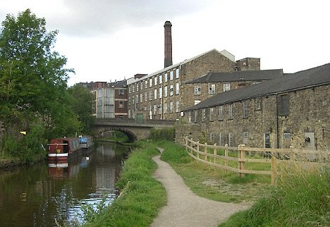 500名雇員中有61對戀人 英糖果工廠自稱“最浪漫的工作場所”