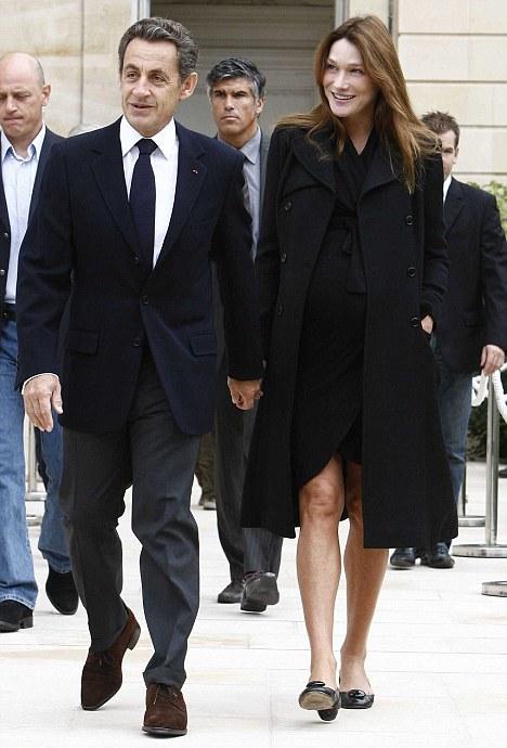 新書爆料薩科齊“妻管嚴(yán)” 與競選對手“四百年前是一家”