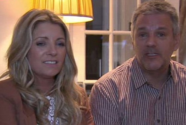 英國婚禮現(xiàn)場闖入“不速之客” 女王駕到新人又驚又喜