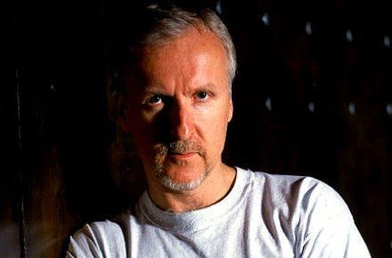 《泰坦尼克號(hào)》大導(dǎo)演完成深海探險(xiǎn) 只身潛入最深處創(chuàng)歷史