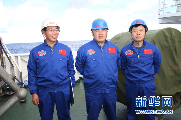 “蛟龍”下潛6671米 創(chuàng)我國載人深潛紀(jì)錄