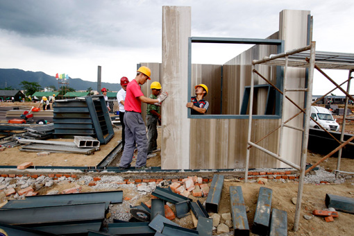 北京房山最大災(zāi)民安置點(diǎn)建設(shè)安置房加速