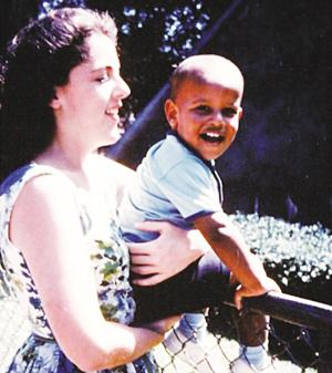 系譜學(xué)家調(diào)查發(fā)現(xiàn)奧巴馬母親或?yàn)楹谂笠? style=