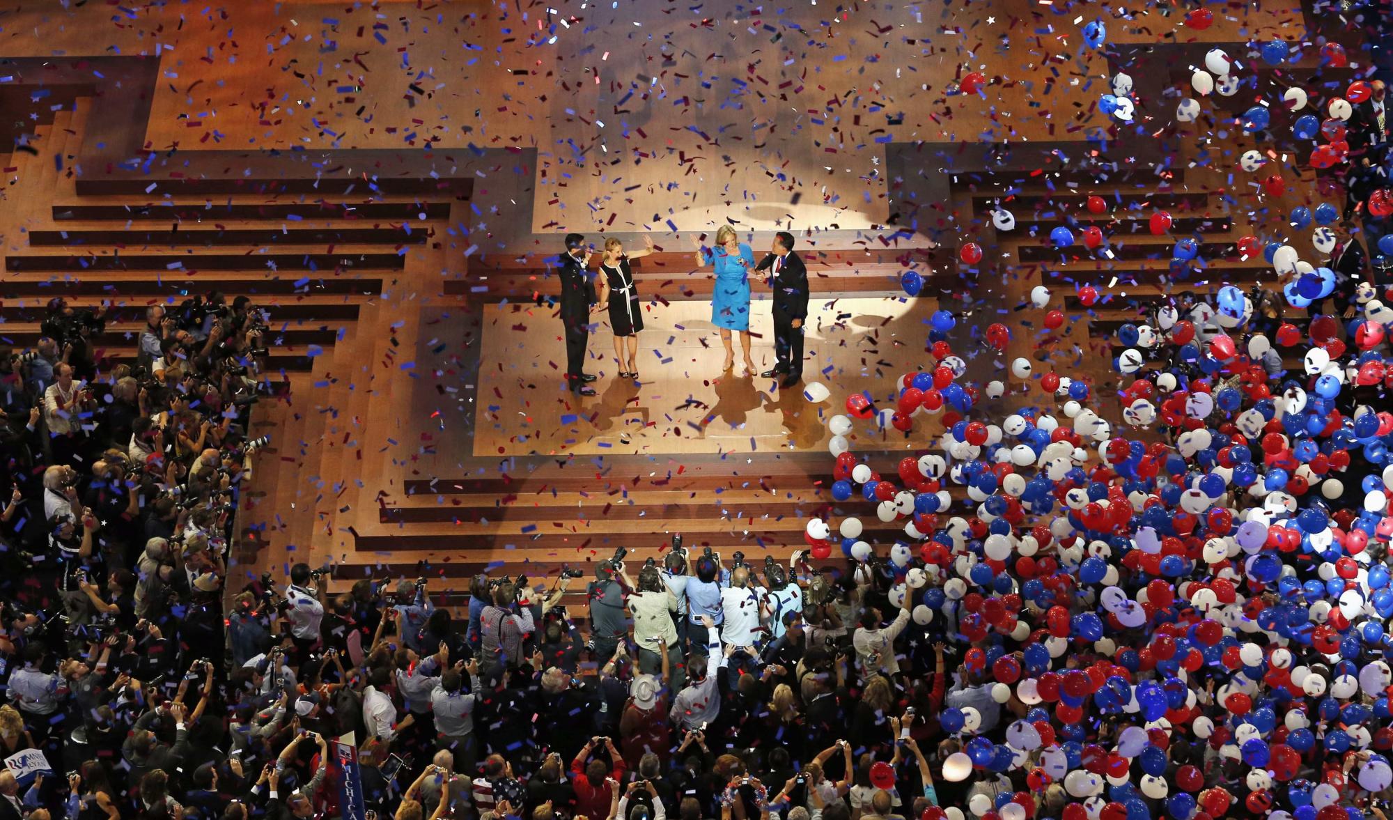 羅姆尼接受提名誓言重建“美國希望” 共和黨籌錢“款爺”云集