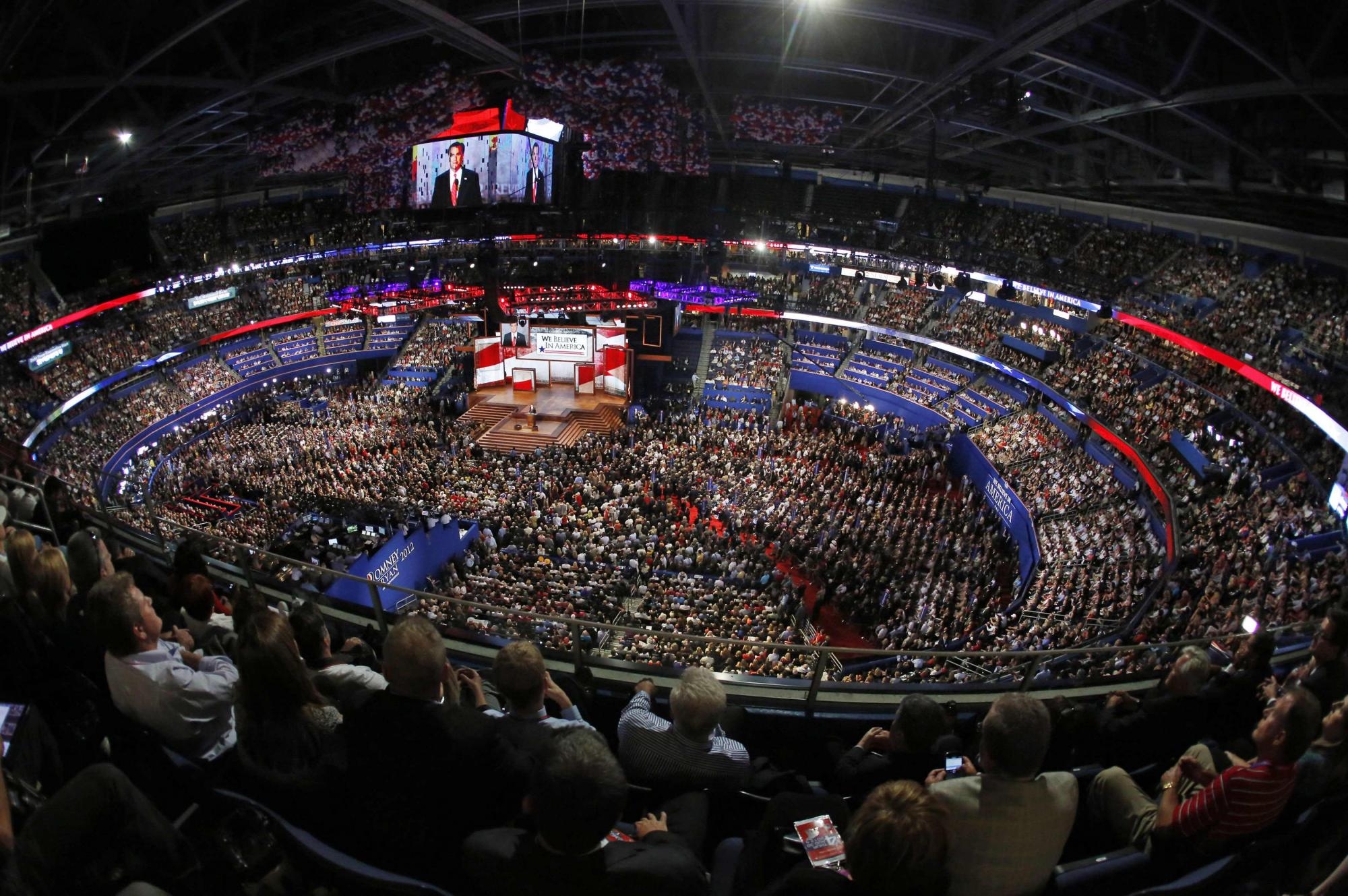 羅姆尼接受提名誓言重建“美國(guó)希望” 共和黨籌錢(qián)“款爺”云集