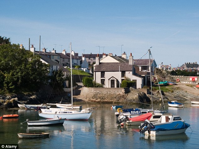 凱特購(gòu)物忘帶錢(qián)央求賒賬 店主不識(shí)王妃仁義應(yīng)允