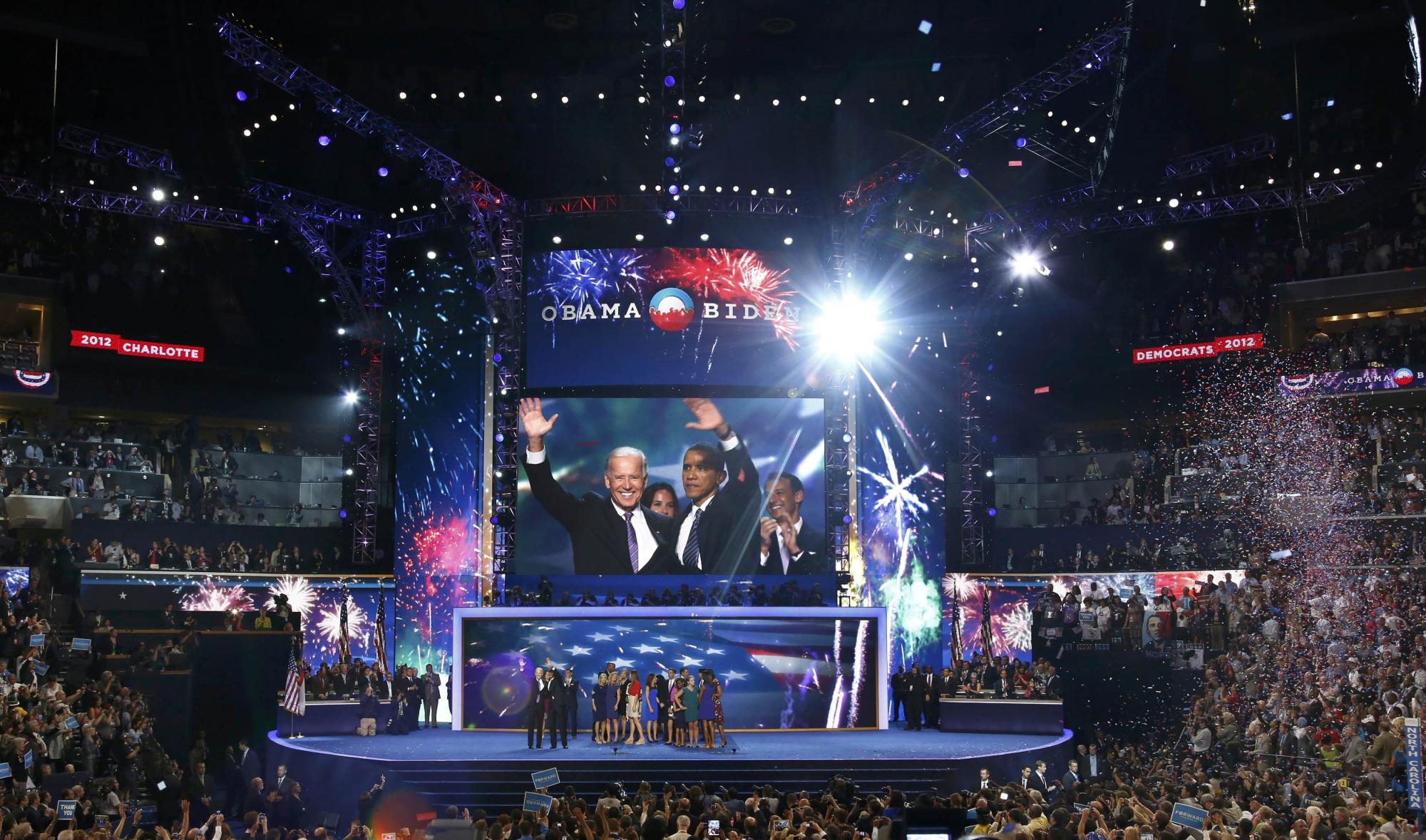 奧巴馬承諾立足長遠解決問題 共和黨嘲笑民主黨大會人氣不旺