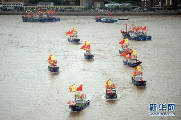 東海伏季休漁結(jié)束 浙江象山千艘漁船整裝待發(fā)