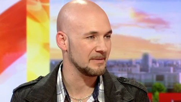 美國(guó)歌手低音突破人類(lèi)極限 人耳無(wú)法識(shí)別只有大象能聽(tīng)到