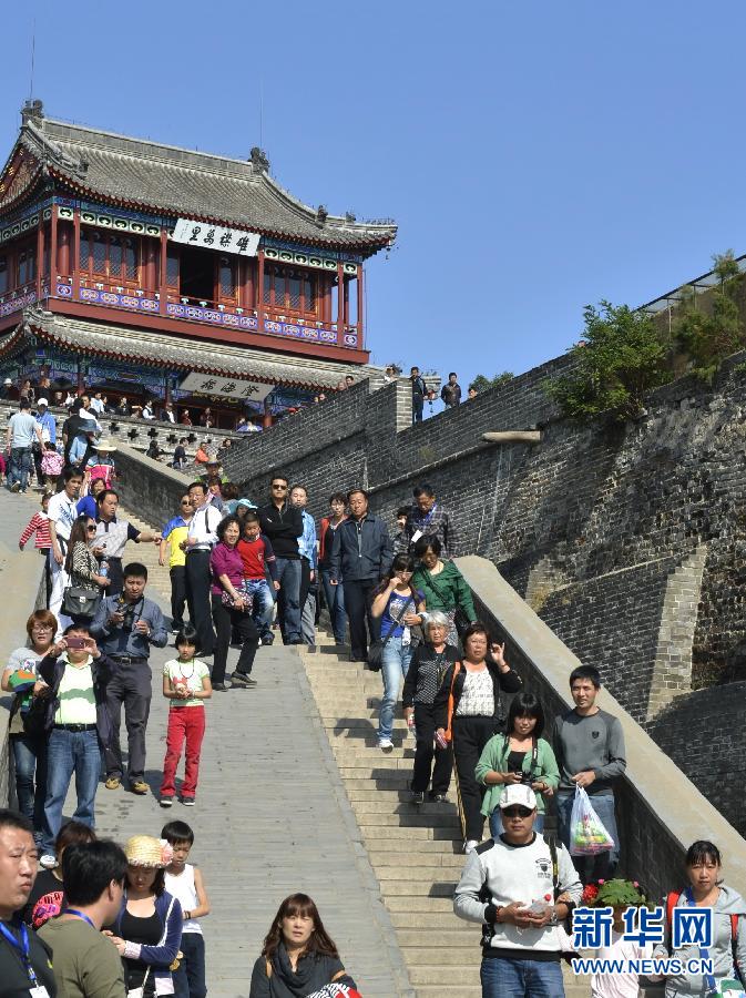 國慶黃金周 史上最長“黃金粥”