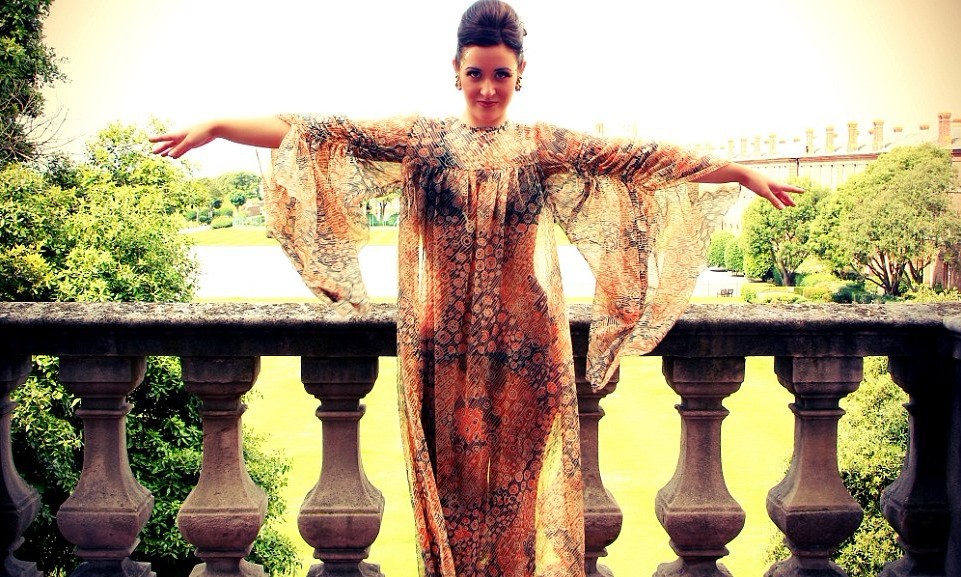 英海軍陸戰(zhàn)隊“太太團”出性感掛歷 籌善款慰勞前線