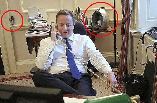 卡梅倫致電奧巴馬“偷看臺(tái)詞” 辦公室擺昂貴咖啡機(jī)