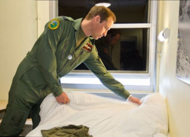 英王室網(wǎng)上曬王子軍營照忘記PS 軍事機密恐泄露