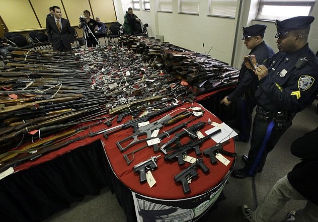 奧巴馬命拜登主導(dǎo)控槍立法 “暴力城市”回收上千槍支