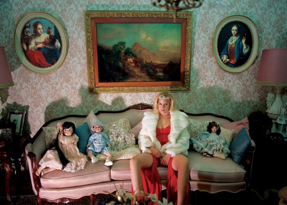 獅豹當(dāng)寵物、名畫做裝飾 揭秘墨西哥名媛“炫富生活”