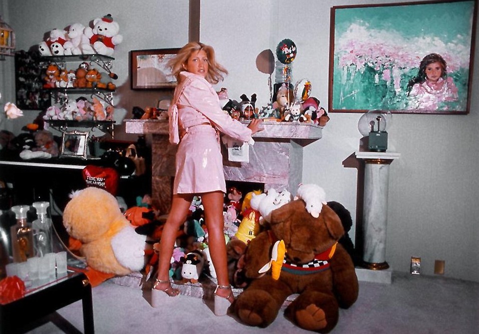 獅豹當寵物、名畫做裝飾 揭秘墨西哥名媛“炫富生活”